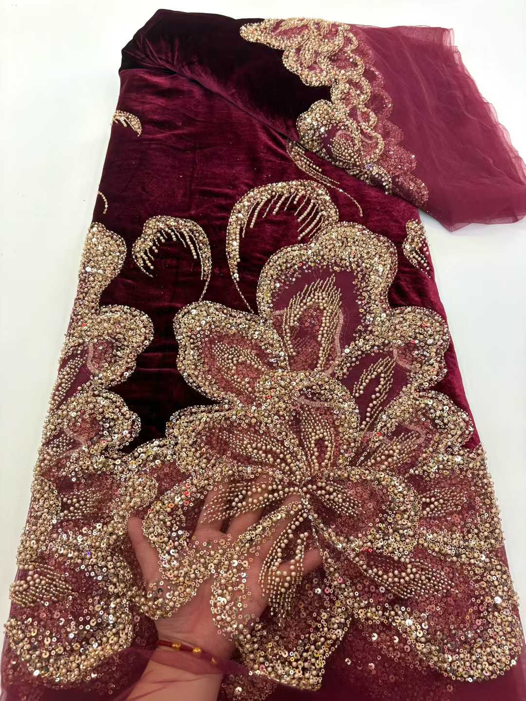 Afrykańska aksamitna koronka z – Velvet Fabric Embroidery recenzja i cena