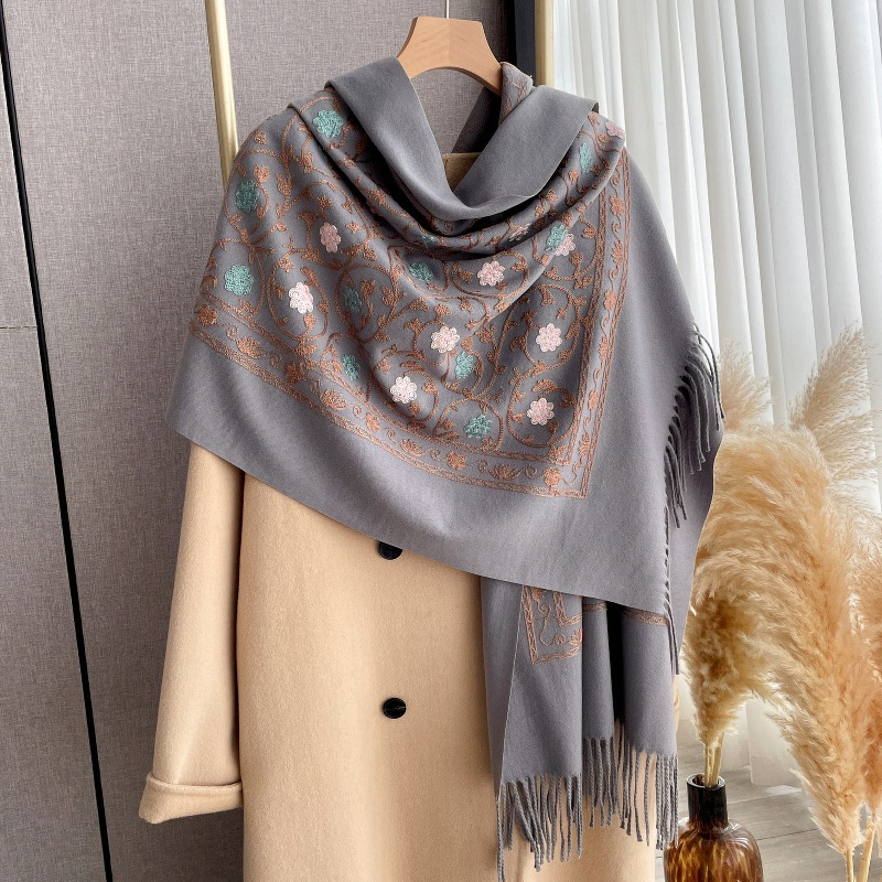 Nowy kaszmirowy szal z haftem  – Embroidery Pashmina recenzja i cena